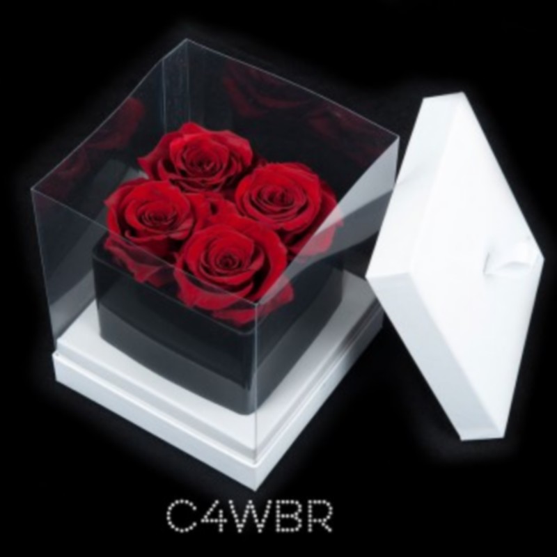 cube noir 4 roses rouges boite blanche